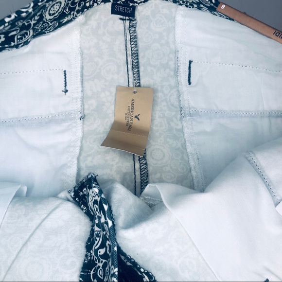 American Eagle Shorts Midi Low Rise Floral NWT - Picture 8 of 8